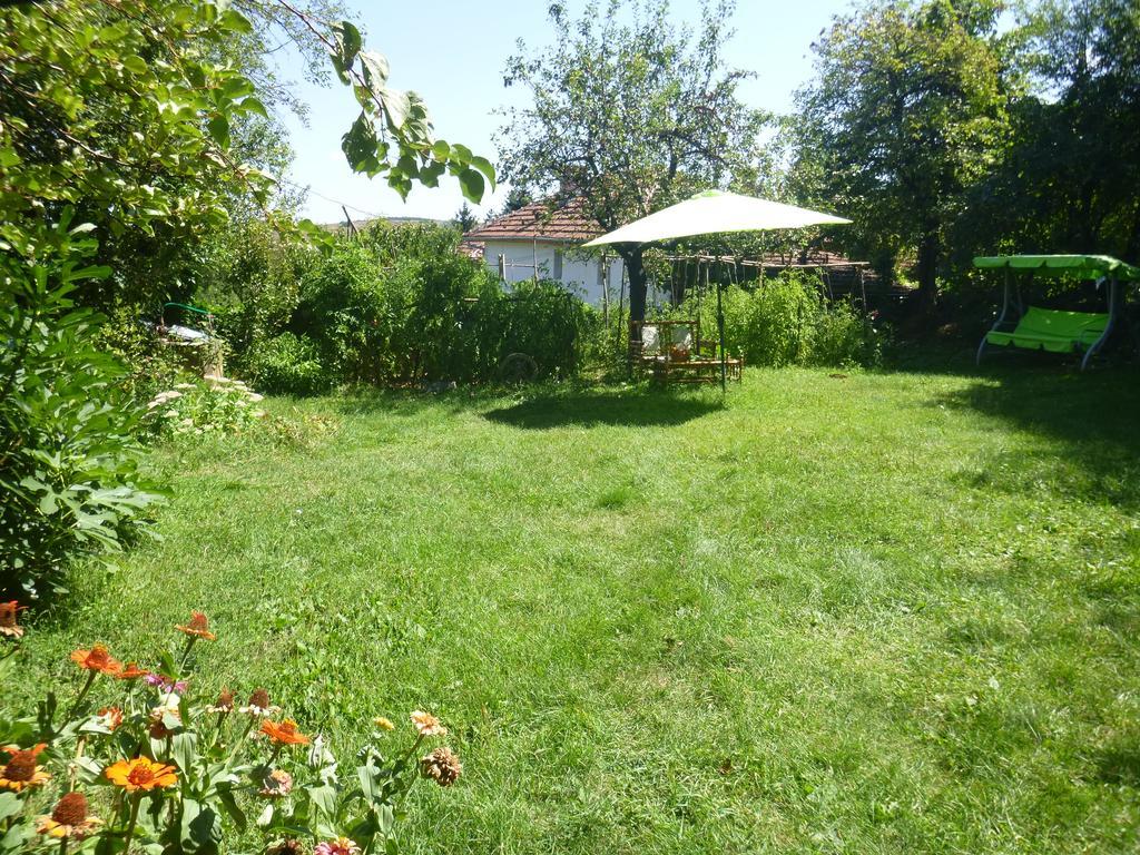 Tanya'S House Villa Kŭrpachevo Екстериор снимка